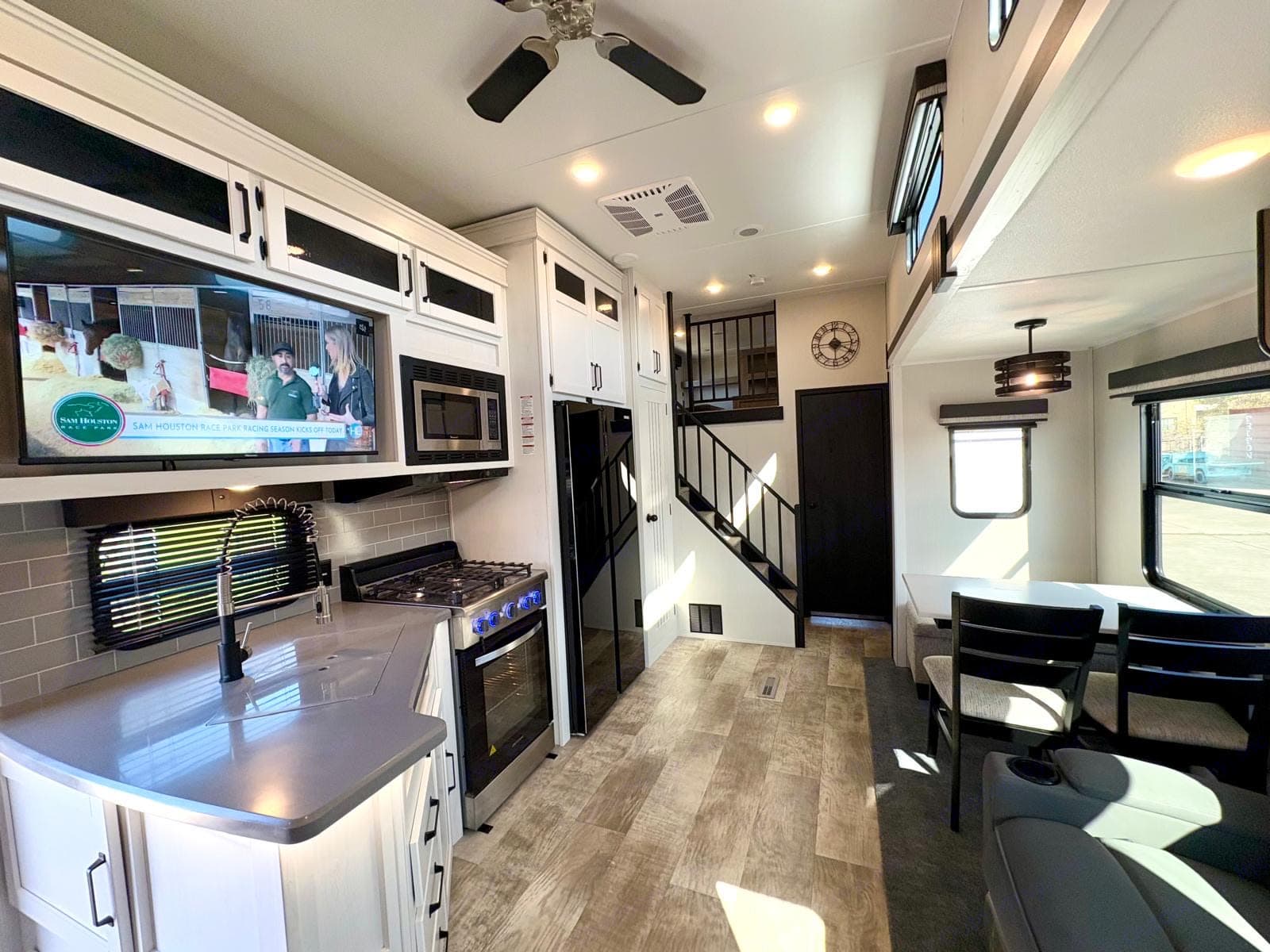 rv rental destination trailers